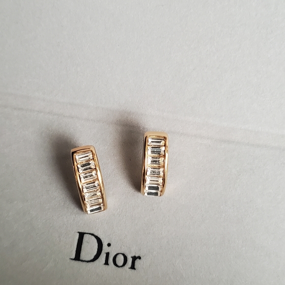 Christian Dior earring - Picture 2 of 8